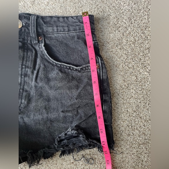Zara High Waisted Shorts 0 - Picture 5 of 6
